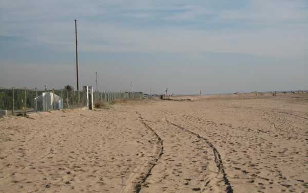 Imagen de la playa del camping "3 Estrellas" de Gavà Mar (Enero de 2008)